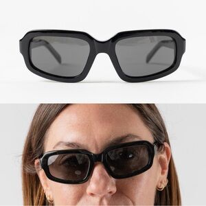 Akila Jupiter Sunglasses in Black